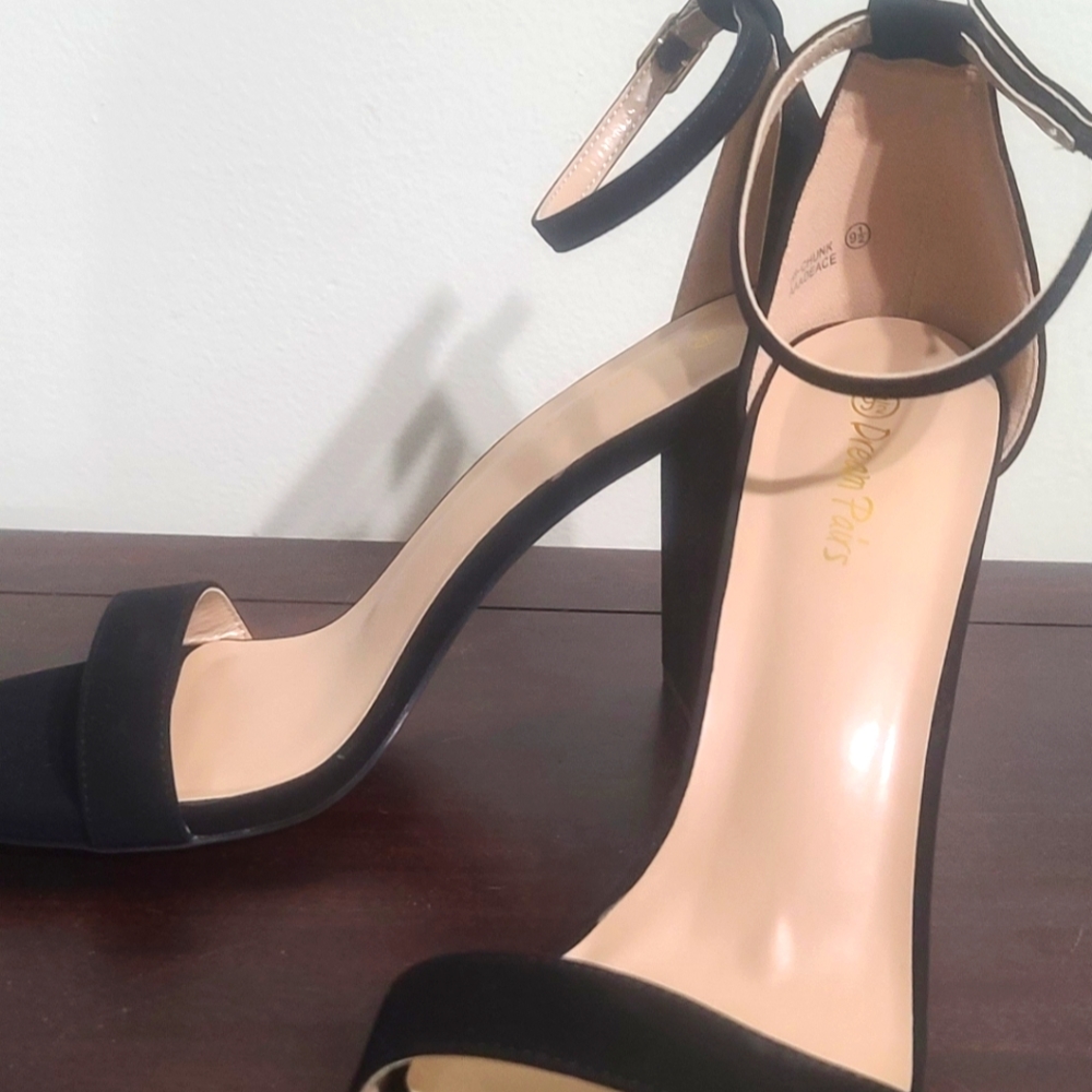Dream pairs black heels